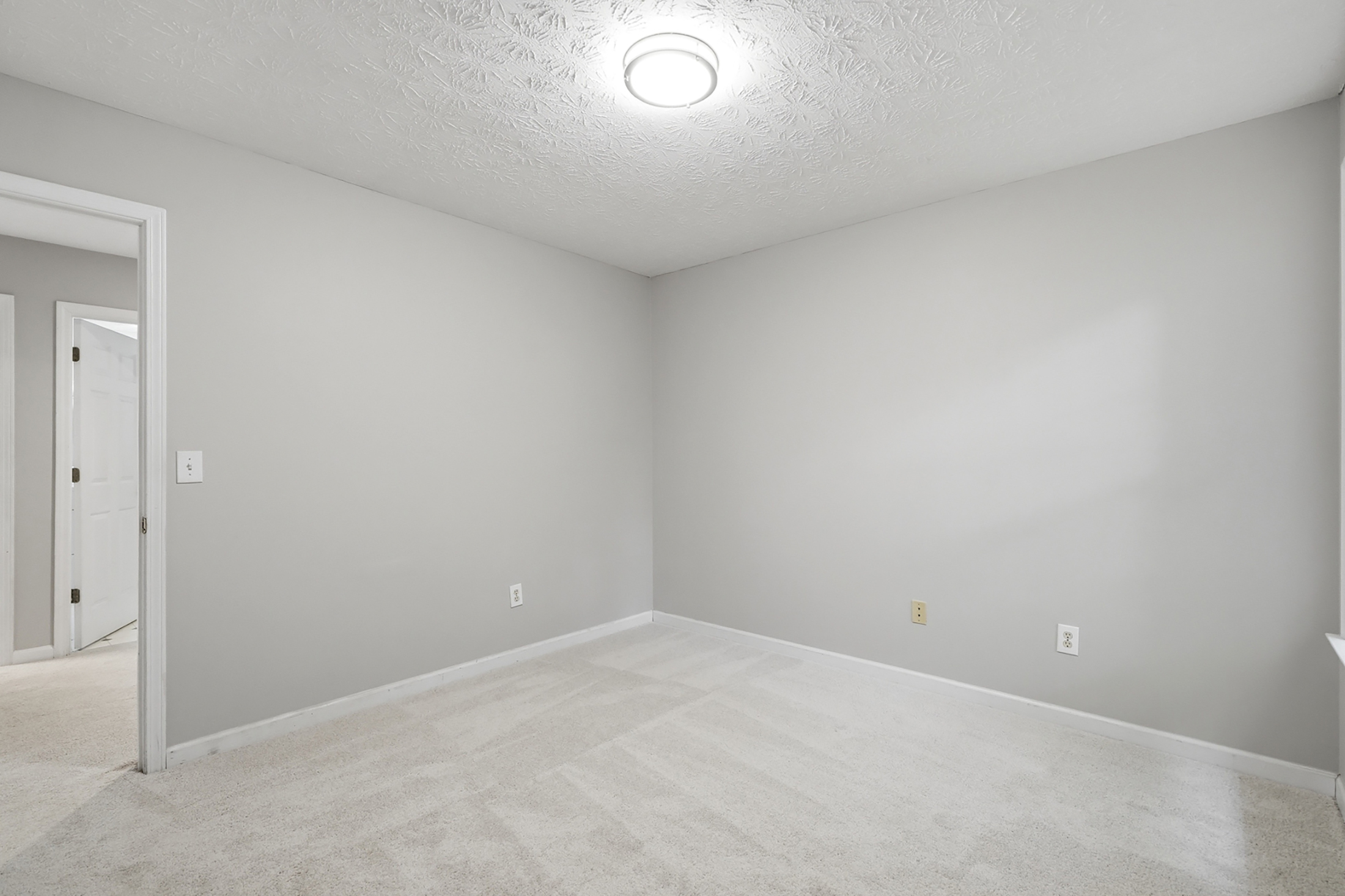  Private Cul-de-Sac Retreat in a Prime Alpharetta Swim Community - 物件實景