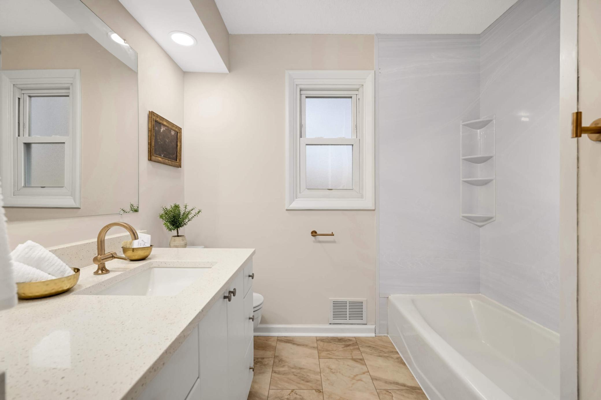 Vadnais Heights, Minnesota, 55127, United States, 4 Bedrooms Bedrooms, ,2 BathroomsBathrooms,Residential,For Sale,1993566