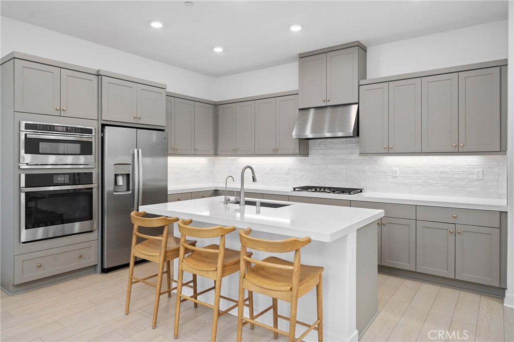 Irvine, California, 92618, United States, 1 Bedroom Bedrooms, ,1 BathroomBathrooms,Residential,For Sale,1707391