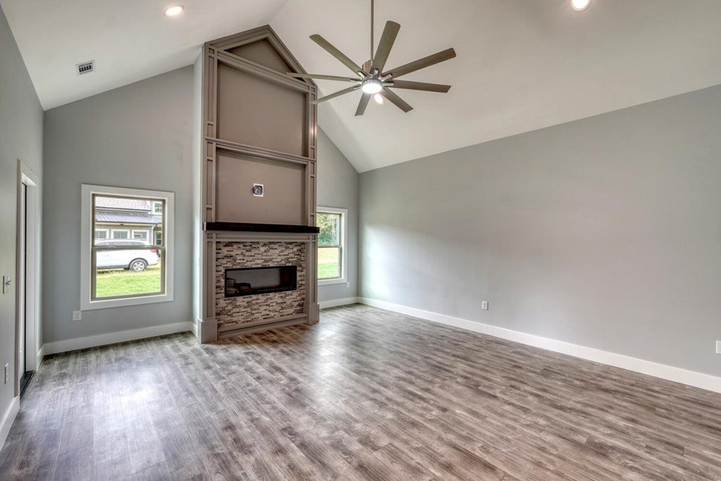 Hiawassee, Georgia, 30546, United States, 3 Bedrooms Bedrooms, ,3 BathroomsBathrooms,Residential,For Sale,1982647