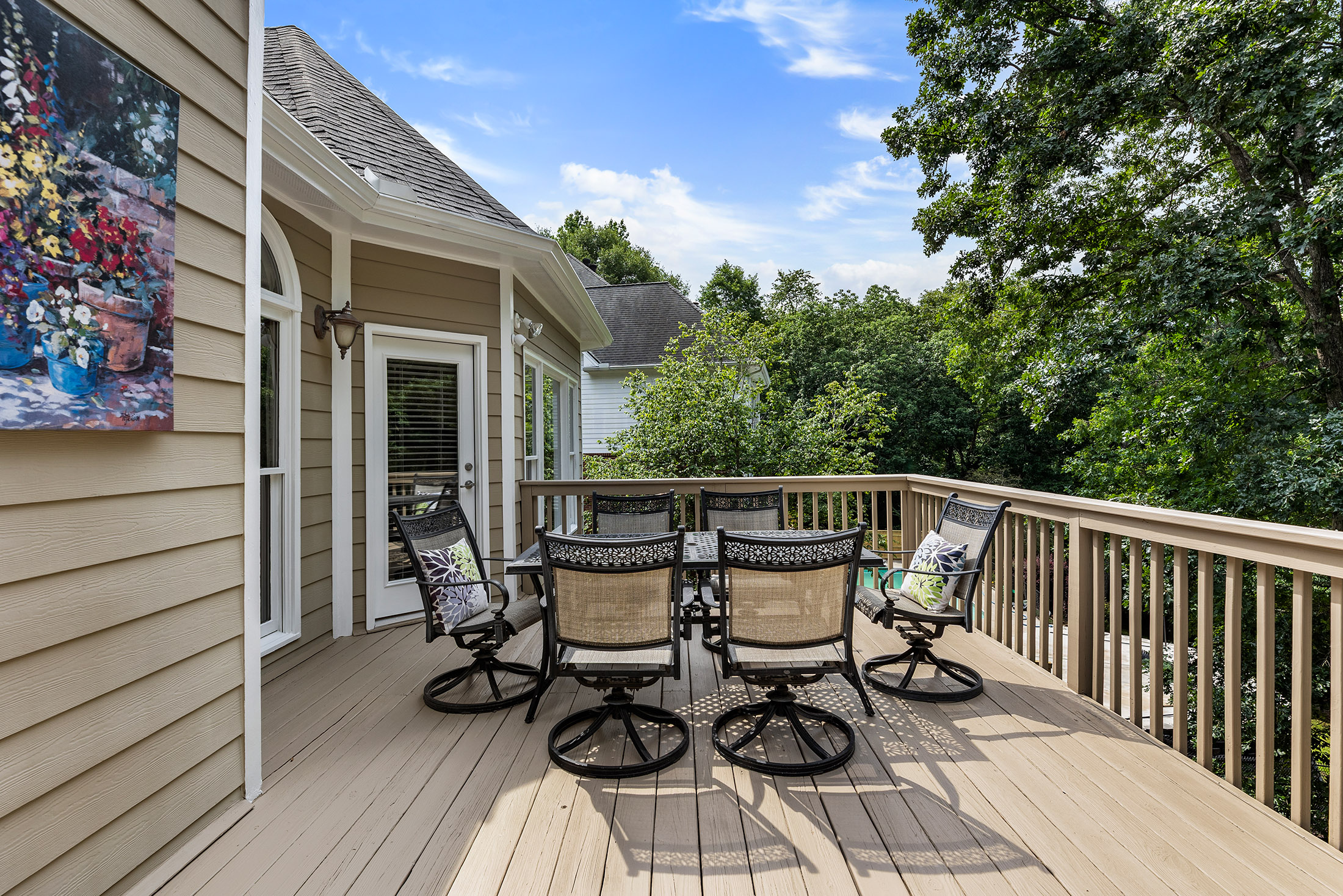  Tucked Among Mature Hardwoods on a Private 1.25+/- Acre River Lot - 物件實景
