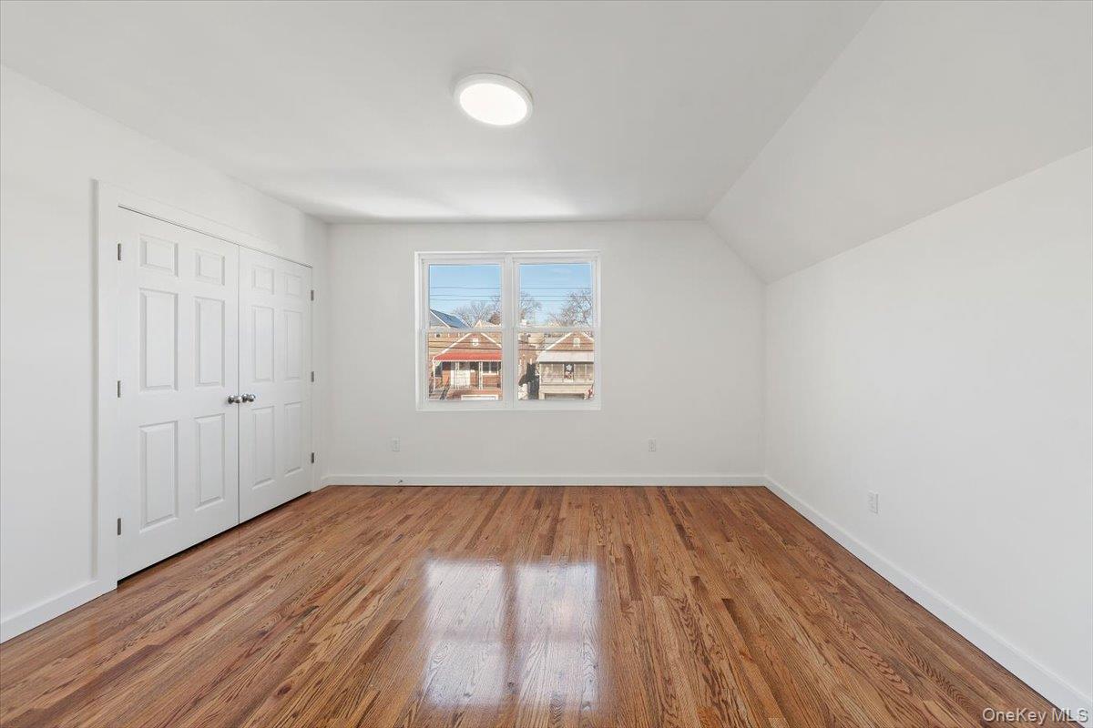 Bronx, New York, 10465, United States, ,Residential,For Sale,1981072