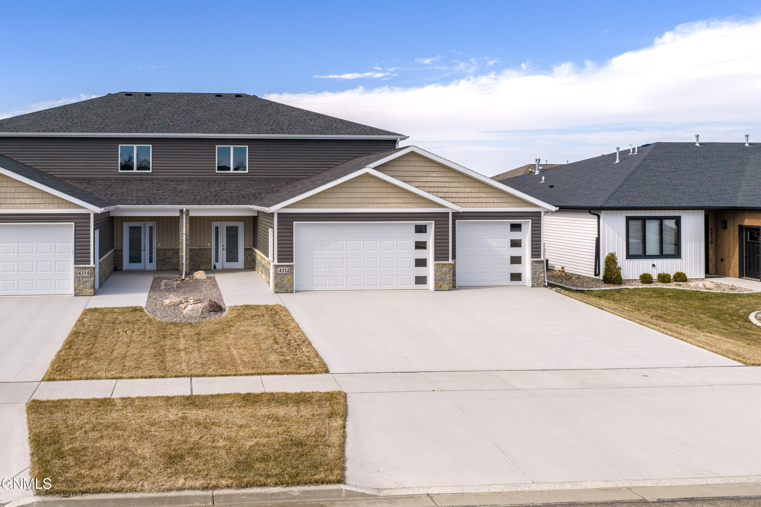 Bismarck, North Dakota, 58504, United States, 3 Bedrooms Bedrooms, ,3 BathroomsBathrooms,Residential,For Sale,2032650