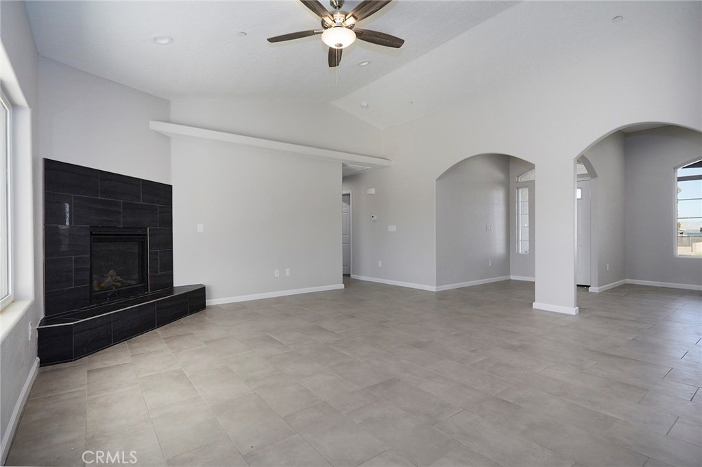 Hesperia, California, 92345, United States, 4 Bedrooms Bedrooms, ,3 BathroomsBathrooms,Residential,For Sale,1877164