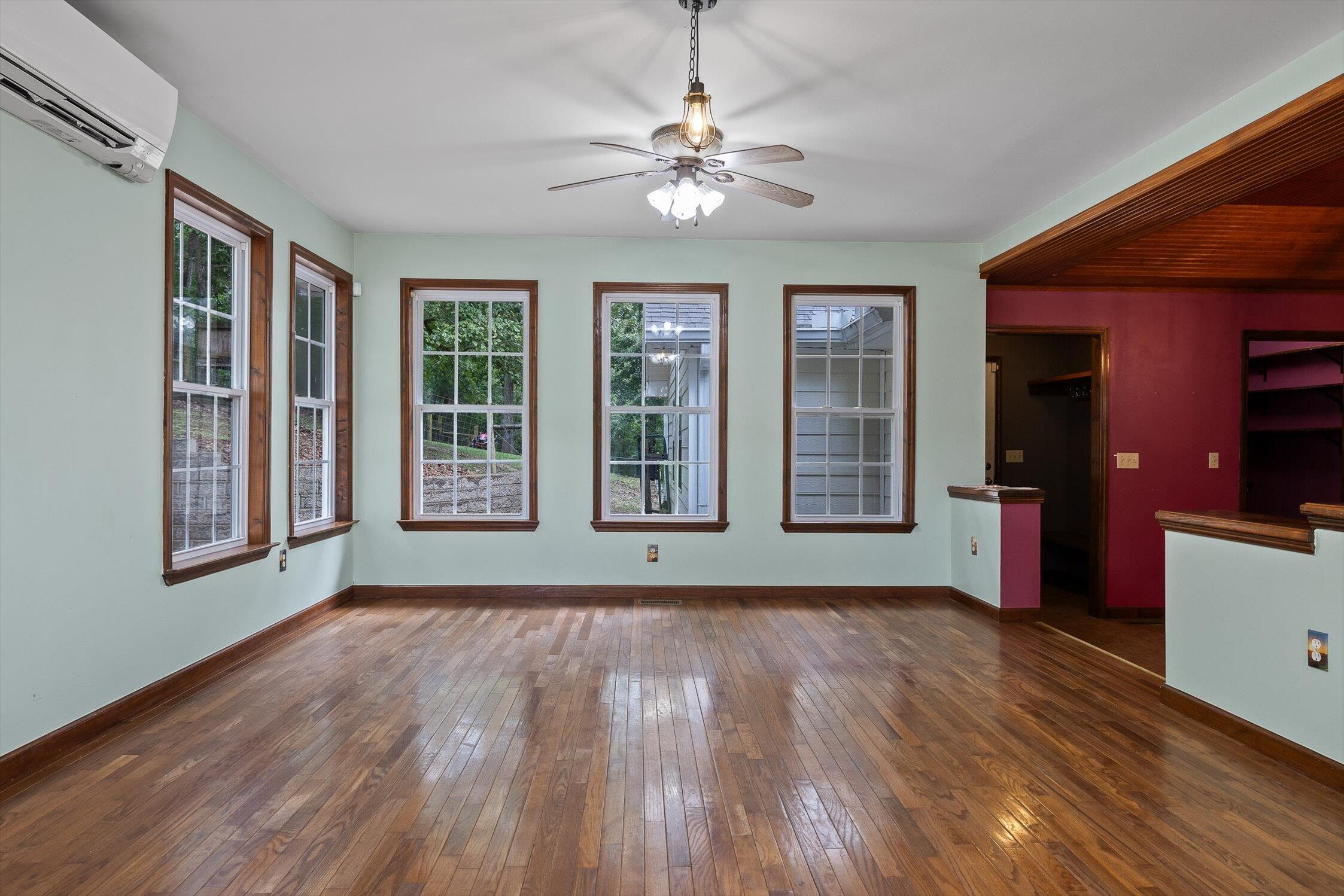 Dunlap, Tennessee, 37327, United States, 3 Bedrooms Bedrooms, ,2 BathroomsBathrooms,Residential,For Sale,1912691