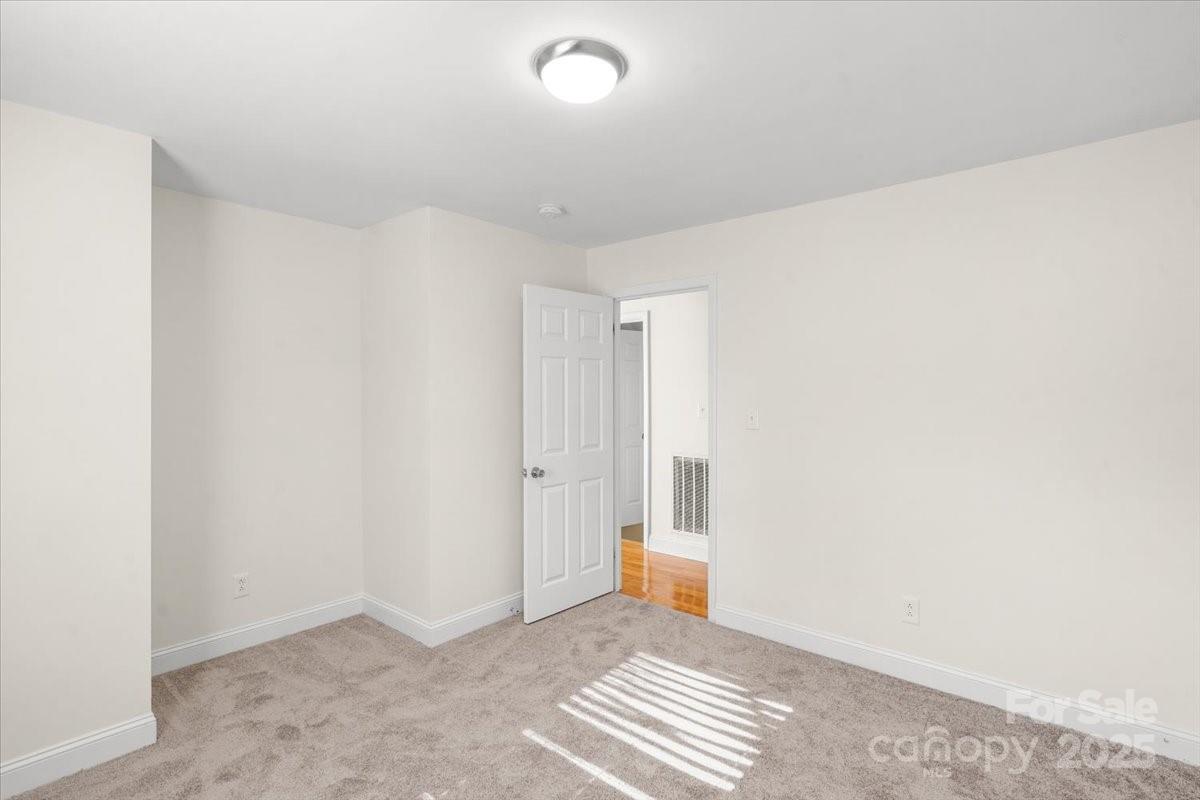 Belmont, North Carolina, 28012, United States, 3 Bedrooms Bedrooms, ,3 BathroomsBathrooms,Residential,For Sale,1913522