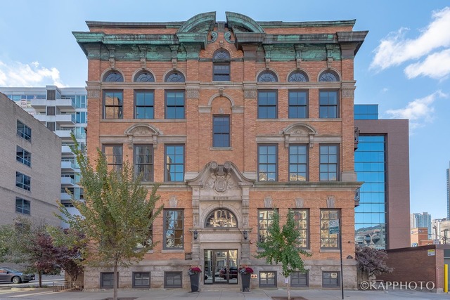 319 West Erie Street, 2W, Chicago, Illinois, 60654, United States, 2 Bedrooms Bedrooms, ,3 BathroomsBathrooms,Residential,For Sale,319 West Erie Street , 2W,1010581