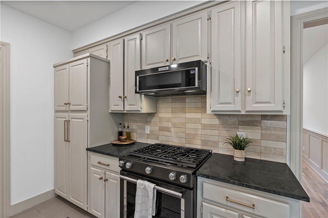 College Station, Texas, 77845, United States, 4 Bedrooms Bedrooms, ,5 BathroomsBathrooms,Residential,For Sale,1932091