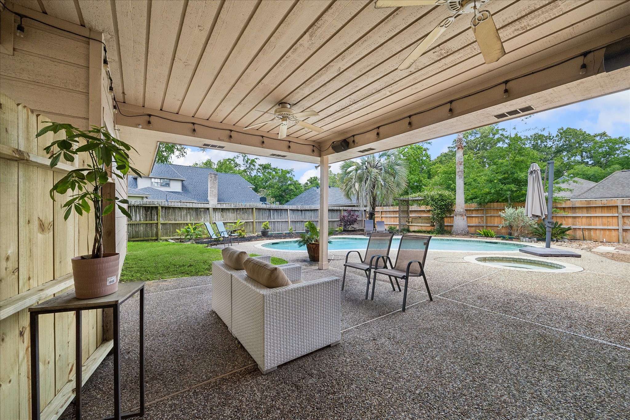  2919 Forest Garden Drive - 物件實景