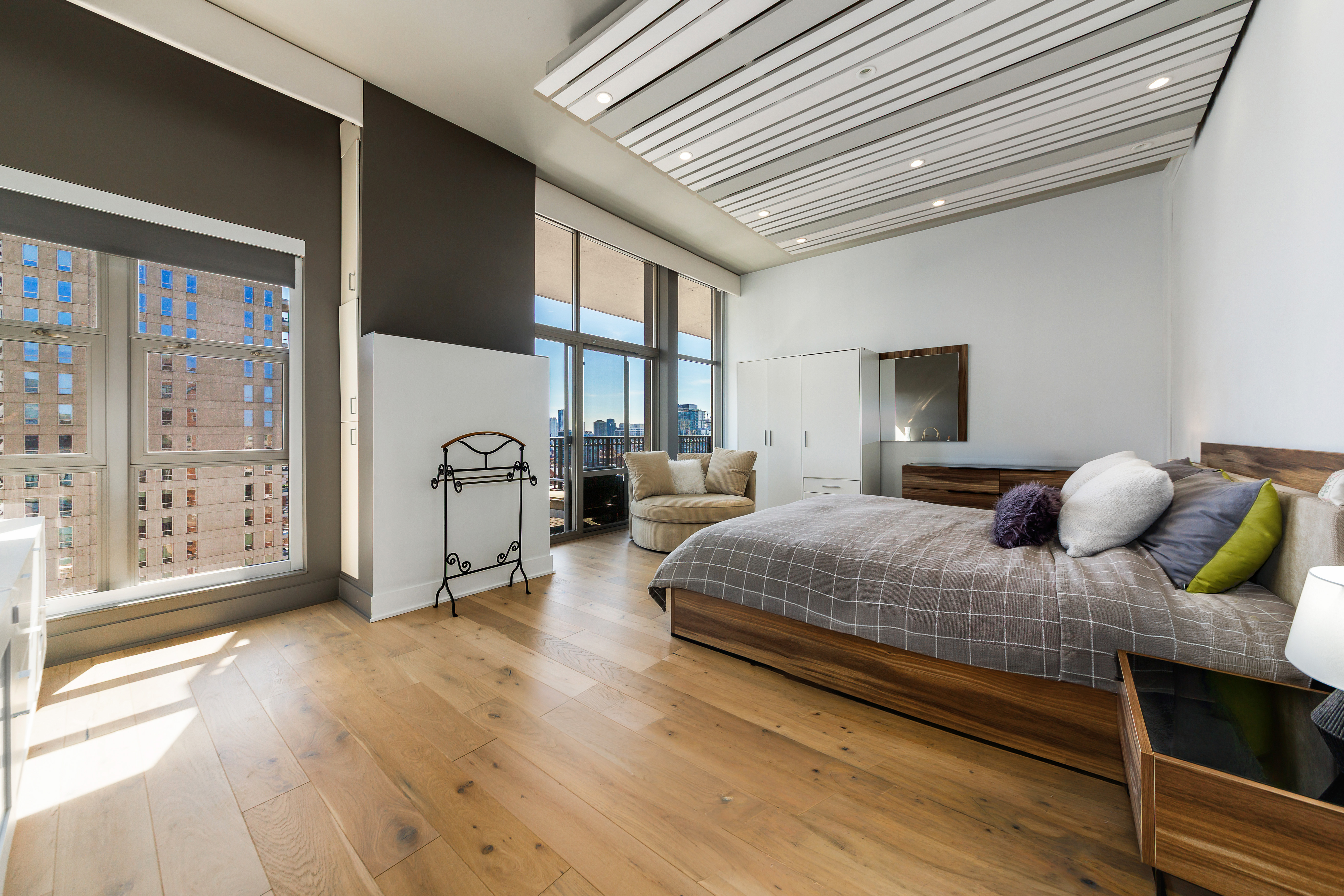 Step into Elevated City Living with this Exceptional Contemporary Residence - 物件實景