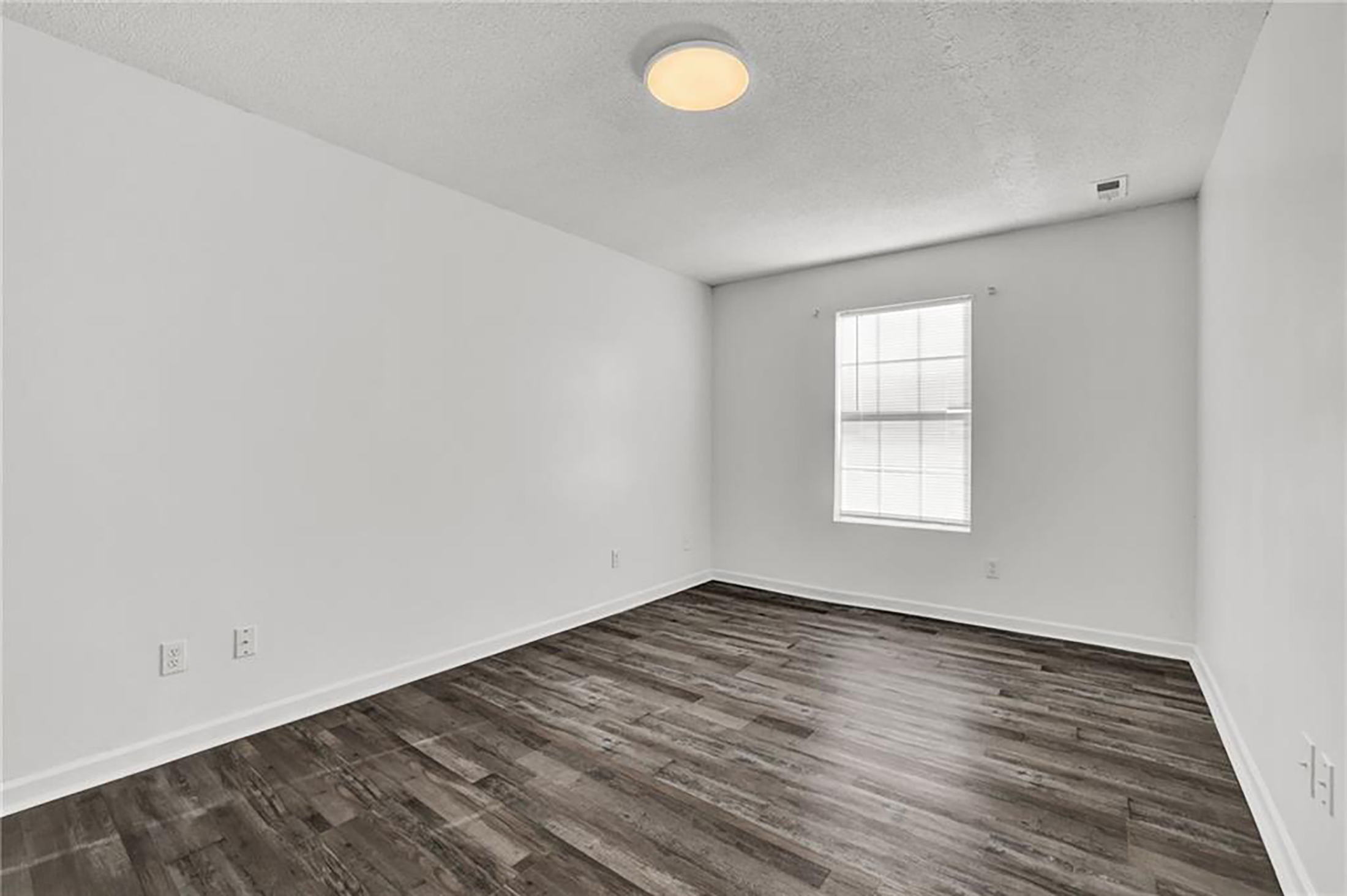  Move-In Ready Home on Quiet Cul-de-sac - 物件實景