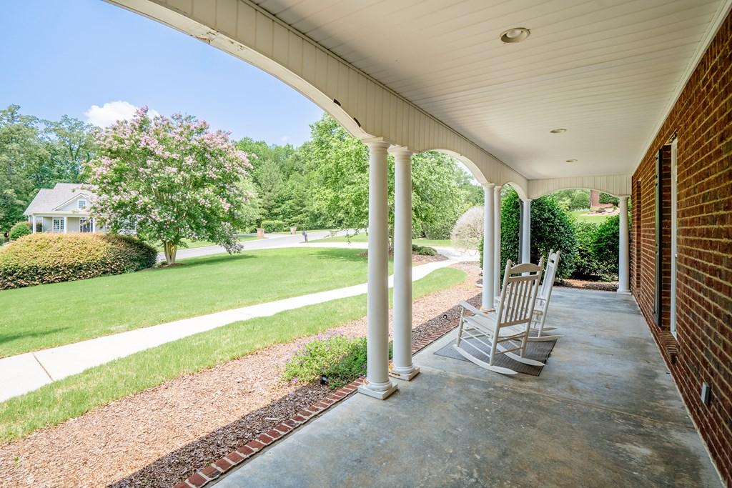 CHATSWORTH, Georgia, 30705, United States, 5 Bedrooms Bedrooms, ,6 BathroomsBathrooms,Residential,For Sale,1846610