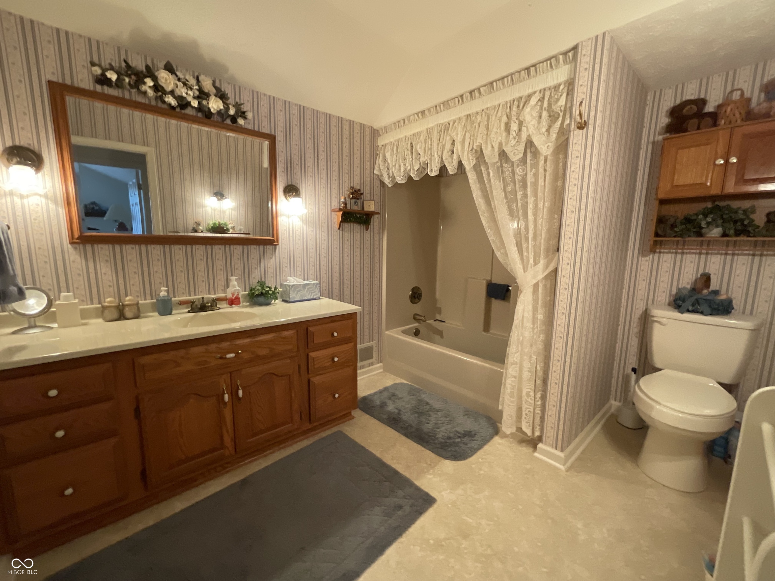 Rockville, Indiana, 47872, United States, 3 Bedrooms Bedrooms, ,3 BathroomsBathrooms,Residential,For Sale,1900634