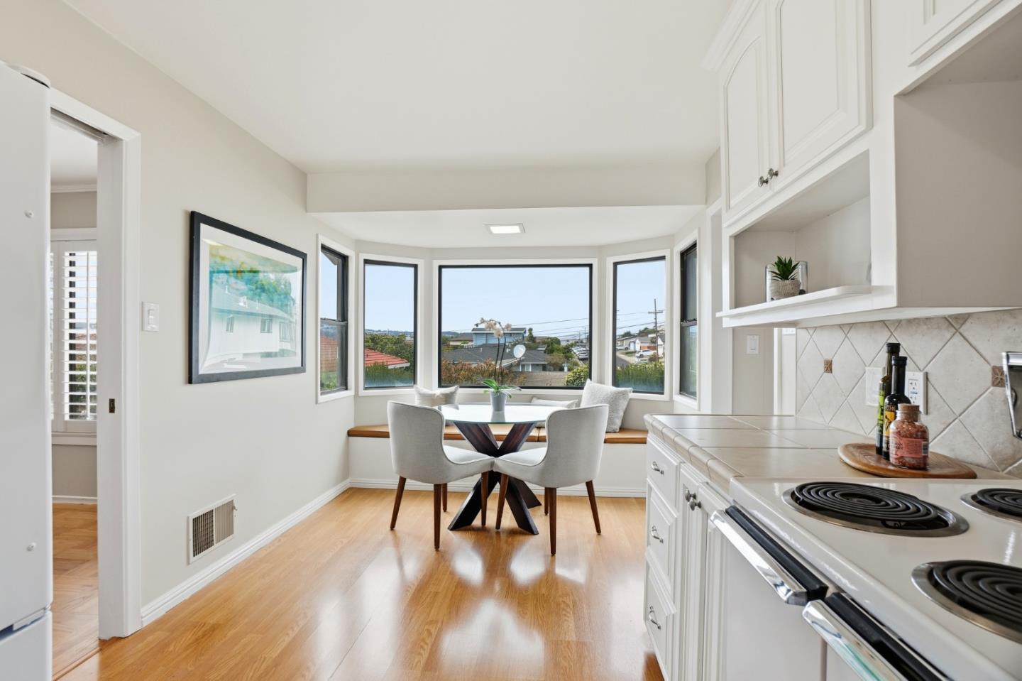 South San Francisco, California, 94080, United States, 4 Bedrooms Bedrooms, ,2 BathroomsBathrooms,Residential,For Sale,1992905