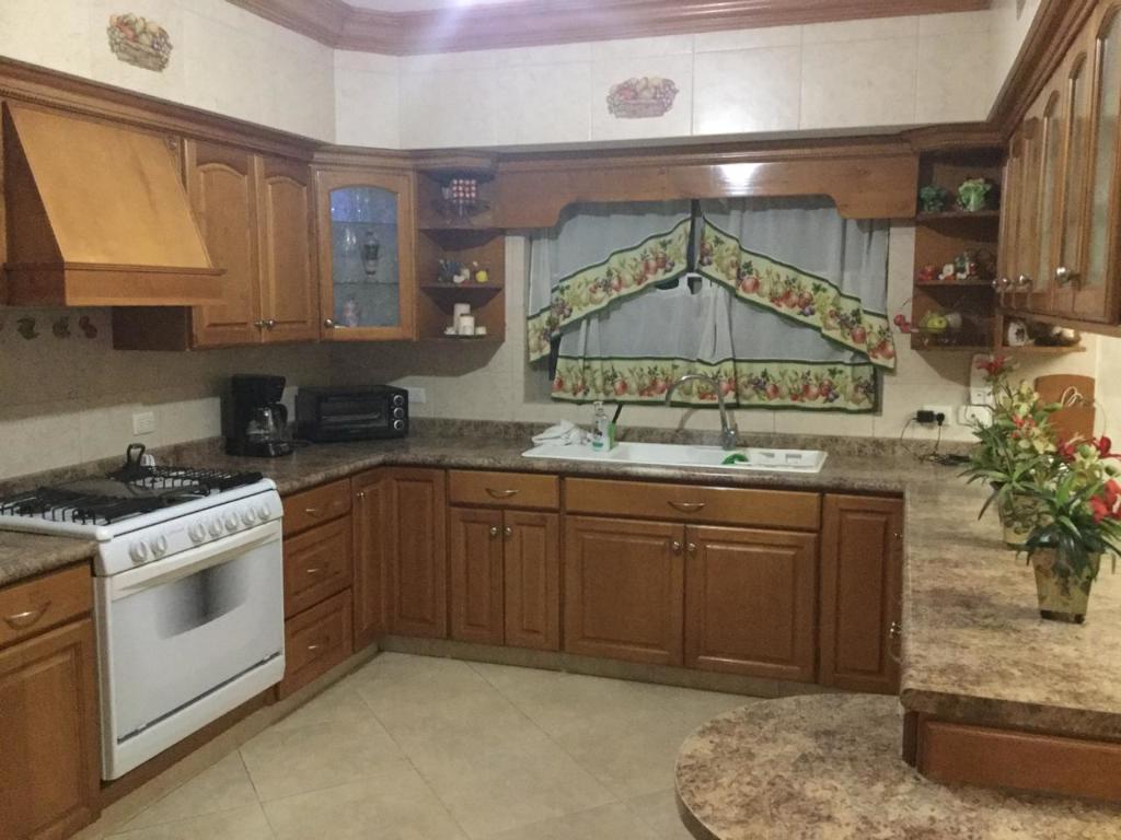 Paseo de San Luciano, Torreón, Coahuila de Zaragoza, 27106, Mexico, 3 Bedrooms Bedrooms, ,3 BathroomsBathrooms,Residential,For Sale,Paseo de San Luciano,1621731