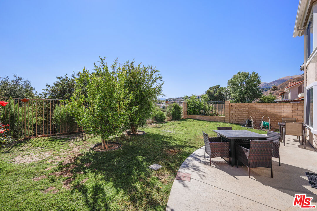 Porter Ranch, California, 91326, United States, 4 Bedrooms Bedrooms, ,3 BathroomsBathrooms,Residential,For Sale,1906036