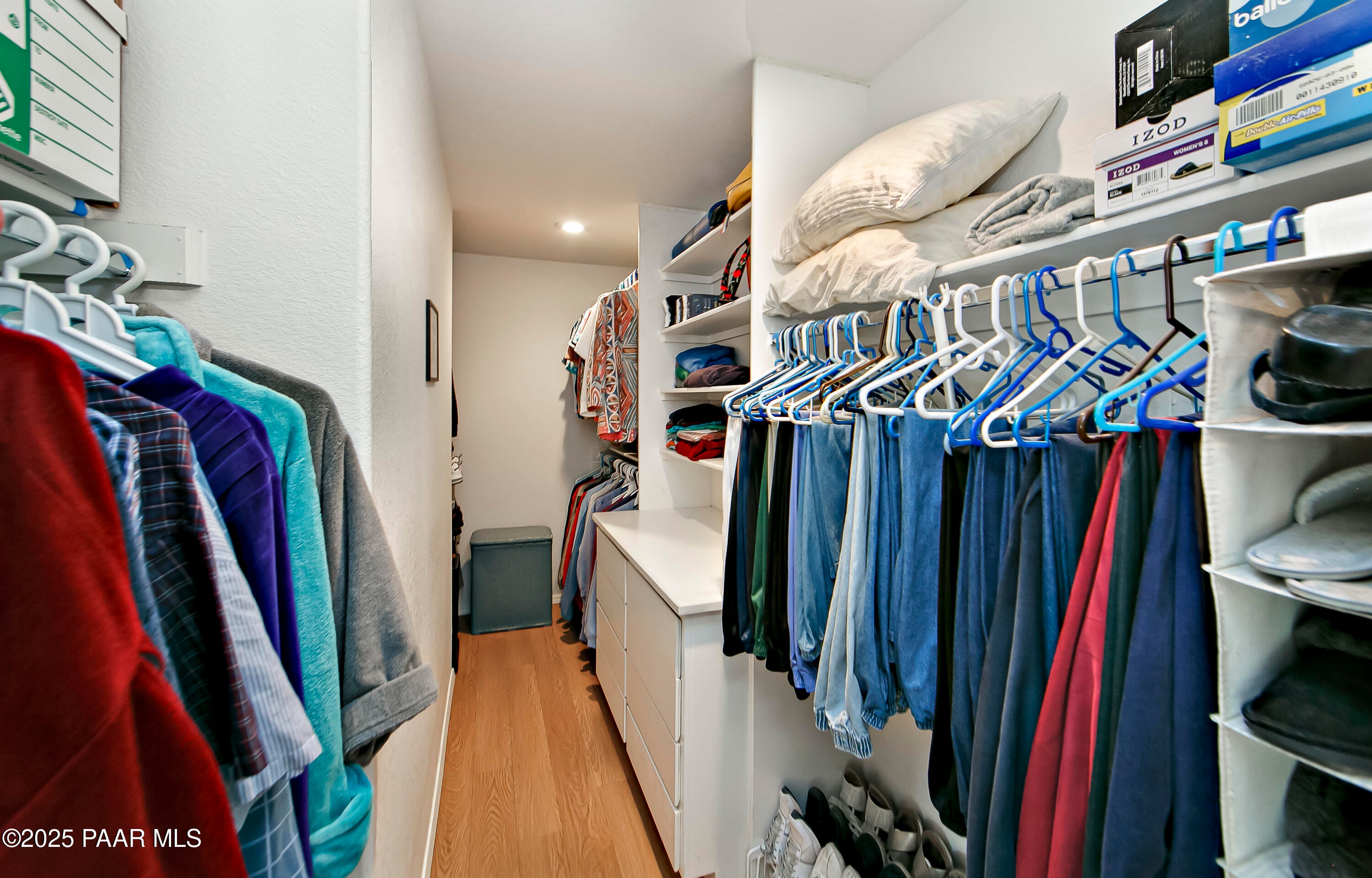 Prescott, Arizona, 86303, United States, 3 Bedrooms Bedrooms, ,2 BathroomsBathrooms,Residential,For Sale,1991312