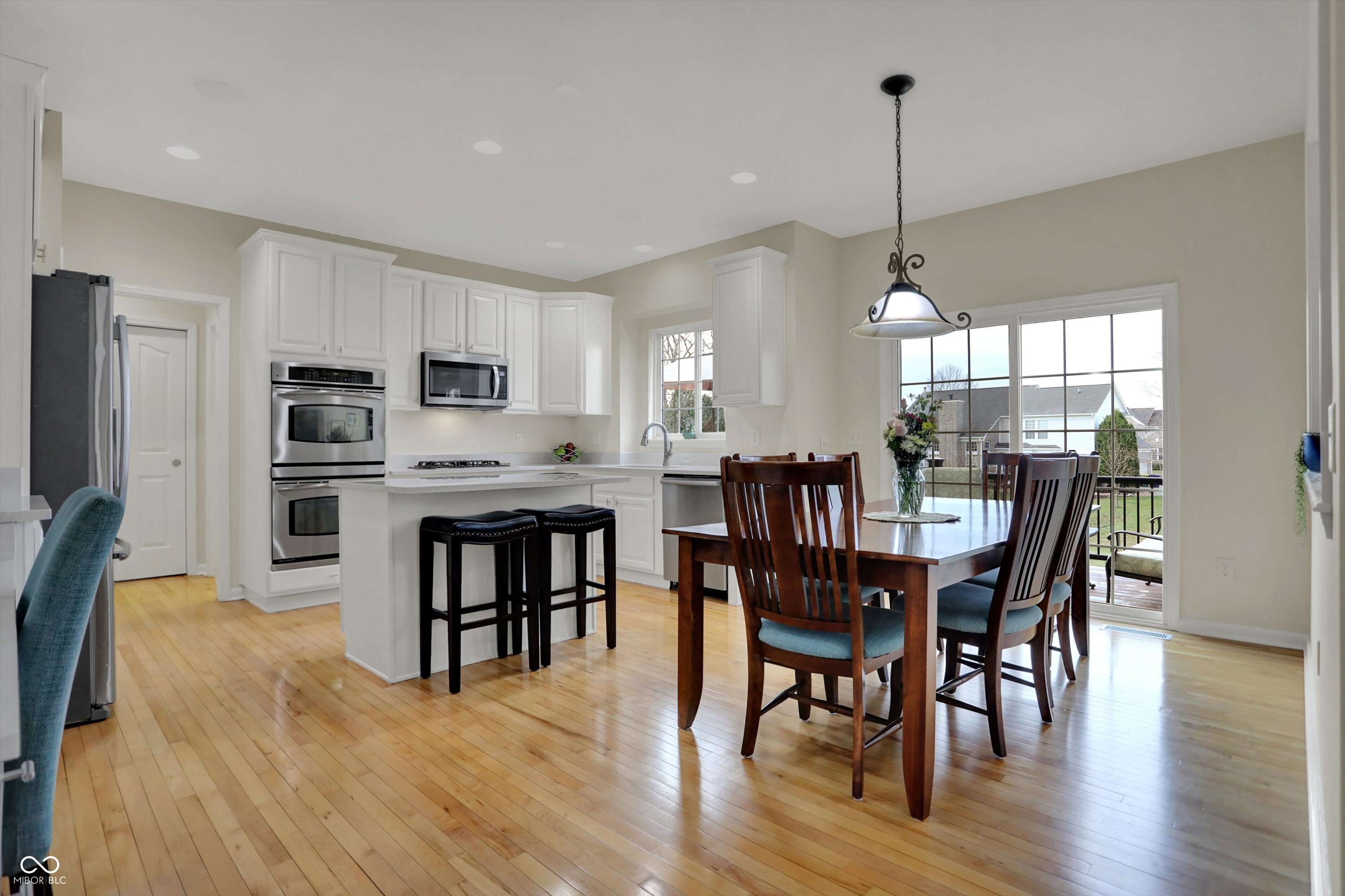 Zionsville, Indiana, 46077, United States, 4 Bedrooms Bedrooms, ,4 BathroomsBathrooms,Residential,For Sale,1880613