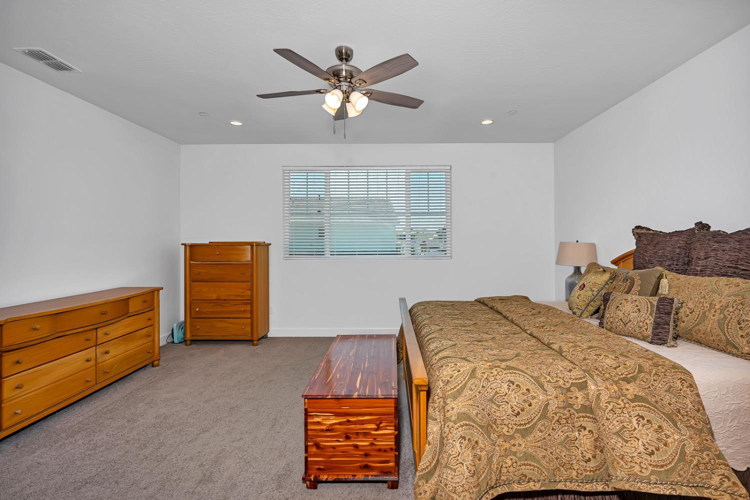 Madera, California, 93636, United States, 4 Bedrooms Bedrooms, ,4 BathroomsBathrooms,Residential,For Sale,1938347