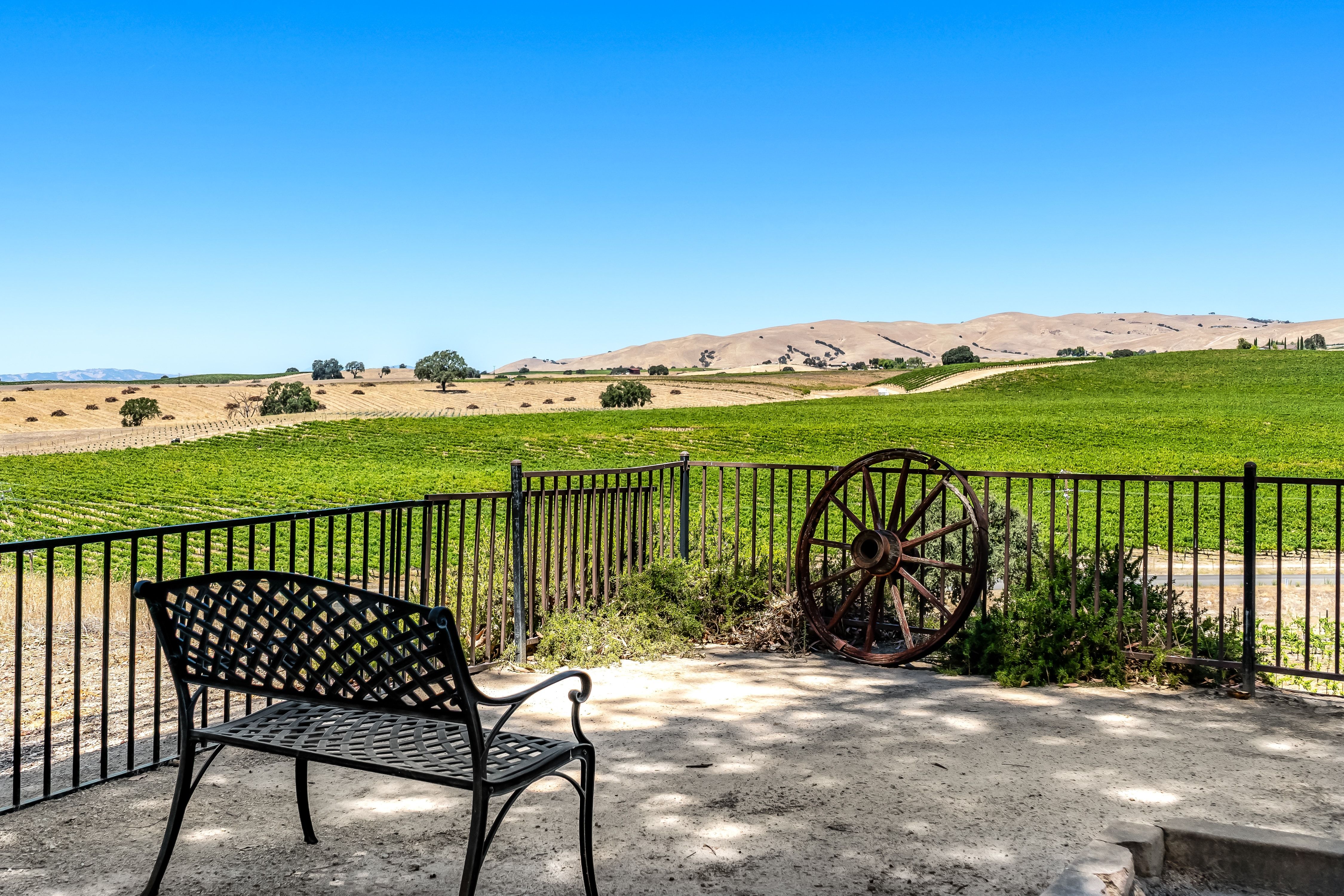  2995 Pleasant Valley Road - 物件實景