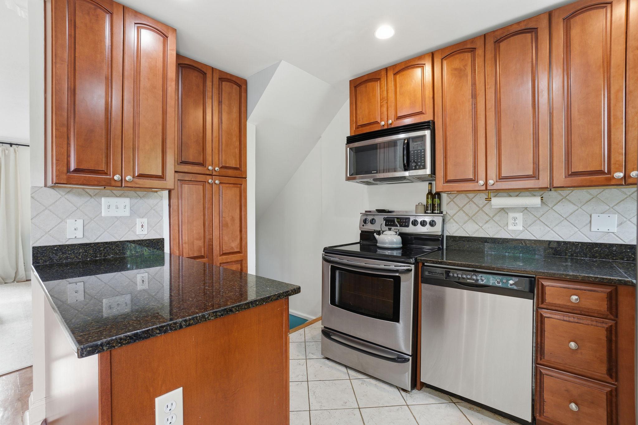  2947 S Dinwiddie Street, Arlington, VA, 22206 - 物件實景