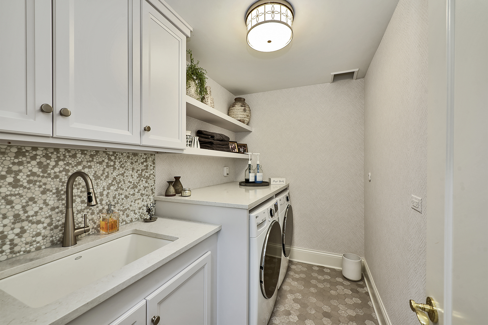 Inverness, Illinois, 60067, United States, 6 Bedrooms Bedrooms, ,10 BathroomsBathrooms,Residential,For Sale,1980609