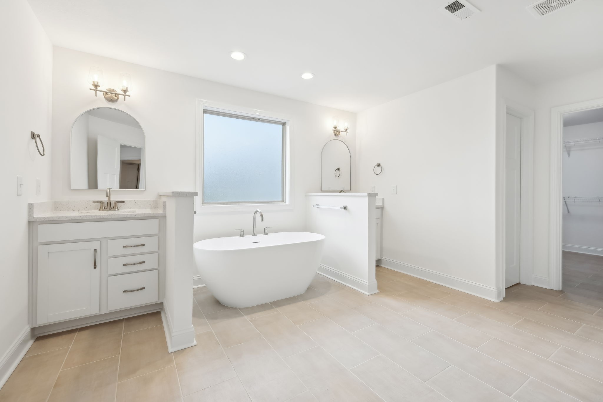 Clarksville, Tennessee, 37043, United States, 4 Bedrooms Bedrooms, ,4 BathroomsBathrooms,Residential,For Sale,2005810