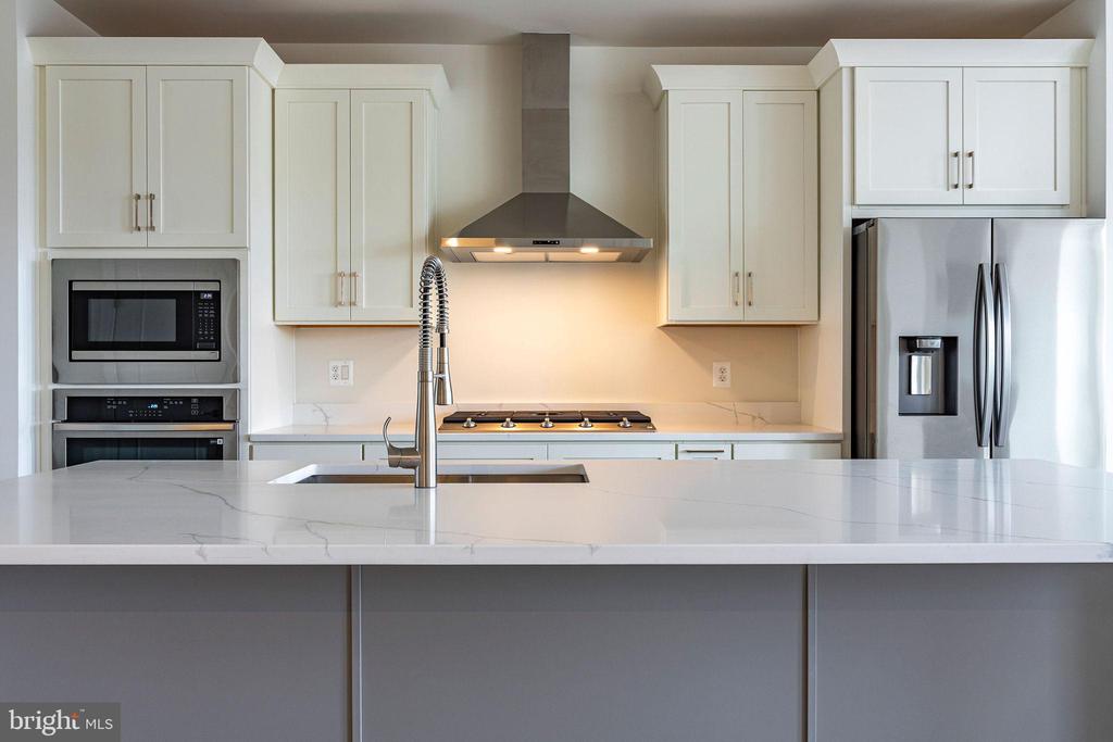 Ashburn, Virginia, 20148, United States, 3 Bedrooms Bedrooms, ,4 BathroomsBathrooms,Residential,For Sale,2001534