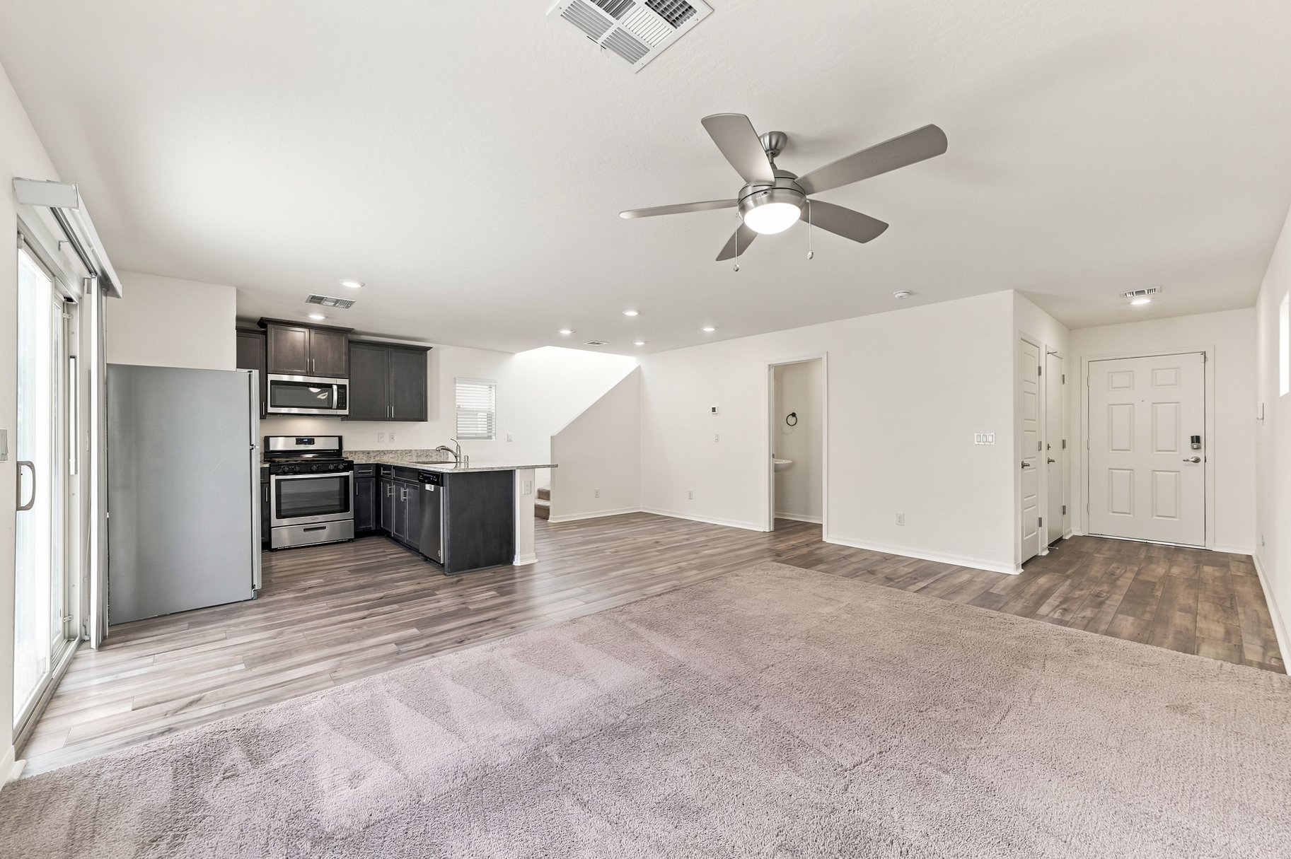  Move-In Ready Home with Great Investment Potential - 物件實景