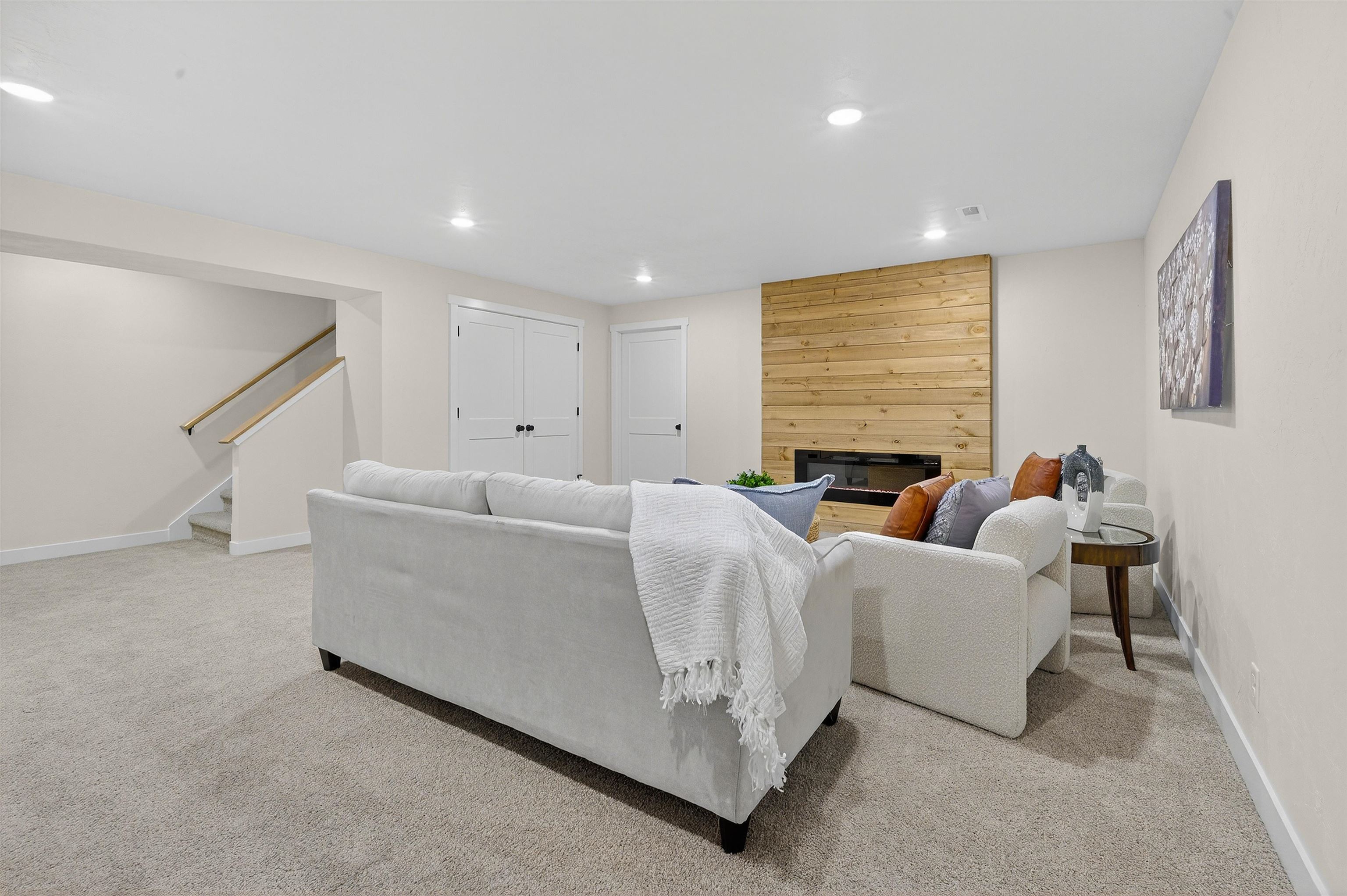 MENASHA, Wisconsin, 54952, United States, 4 Bedrooms Bedrooms, ,3 BathroomsBathrooms,Residential,For Sale,1995697