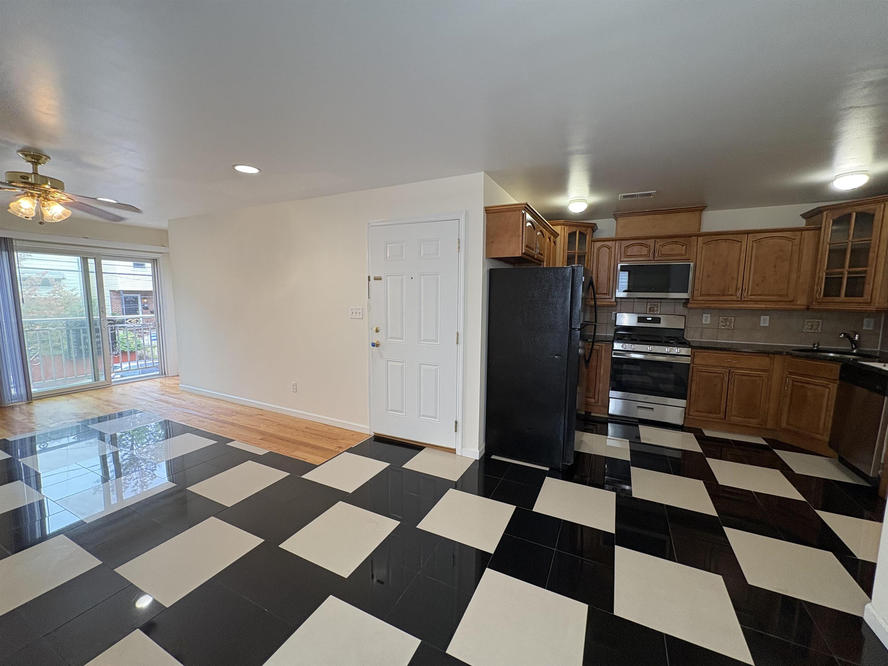 Jc, Heights, New Jersey, 07307, United States, 6 Bedrooms Bedrooms, ,6 BathroomsBathrooms,Residential,For Sale,1979354