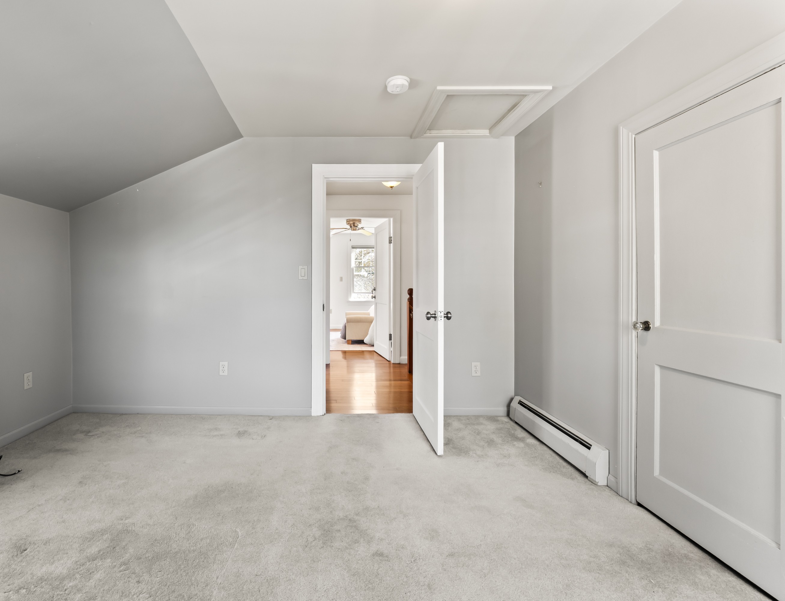 Falmouth, Maine, 04105, United States, 3 Bedrooms Bedrooms, ,2 BathroomsBathrooms,Residential,For Sale,1794593