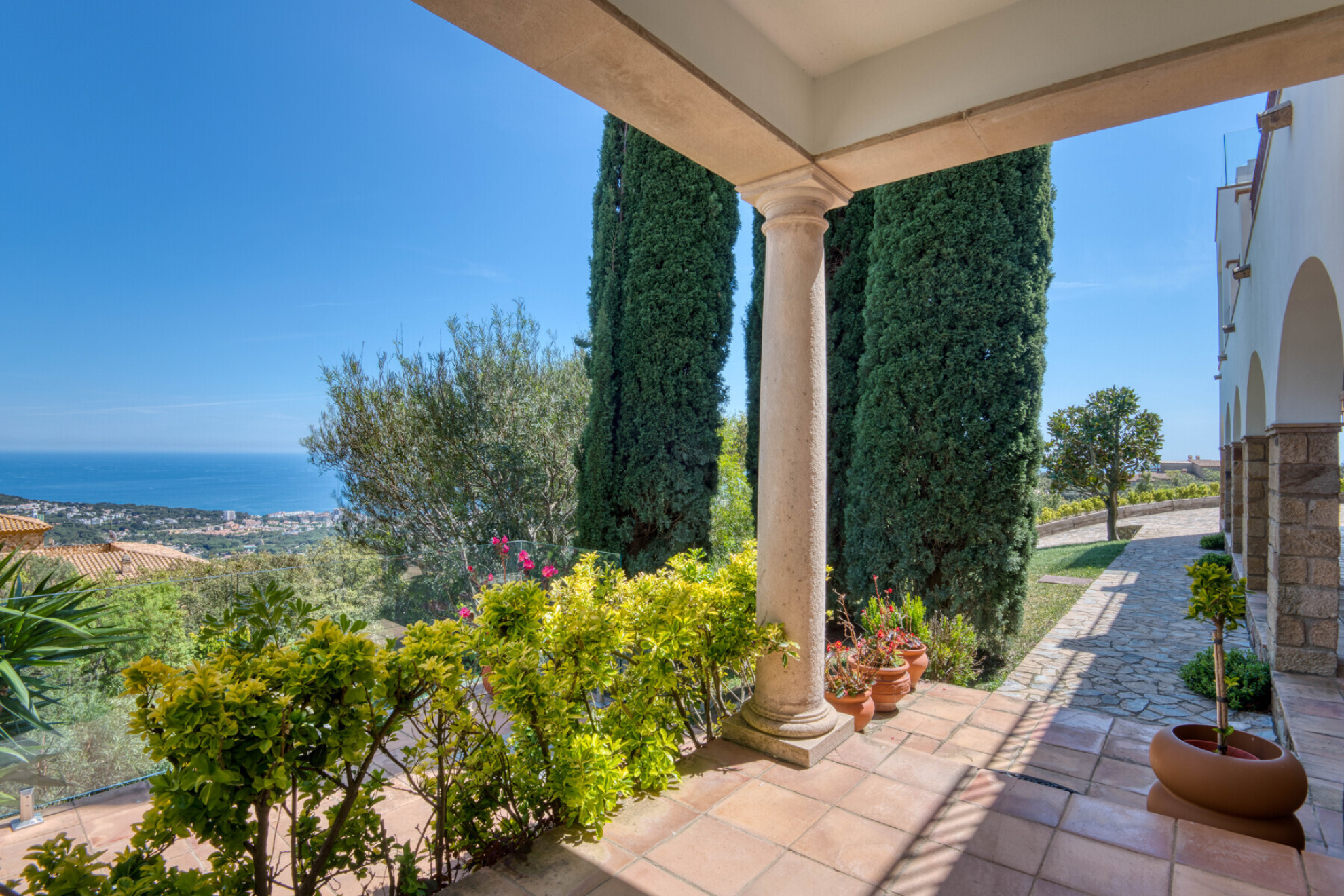  Exclusive designer villa with stunning sea views in Platja d