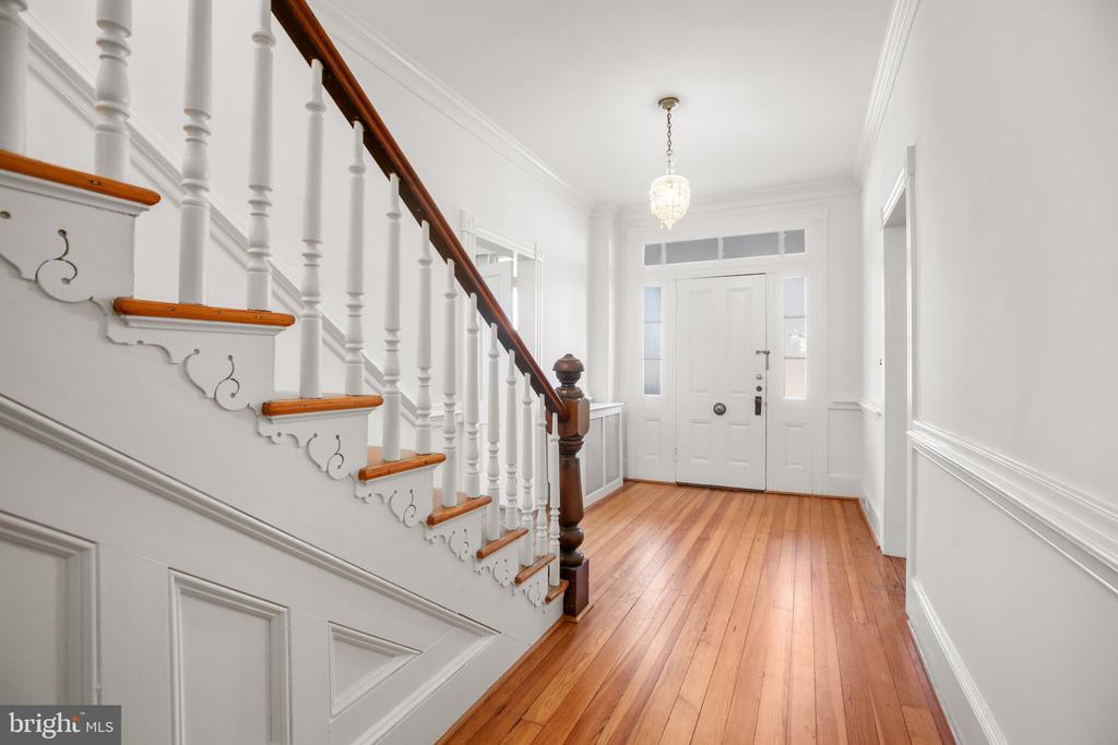 Fredericksburg, Virginia, 22401, United States, 4 Bedrooms Bedrooms, ,2 BathroomsBathrooms,Residential,For Sale,2001681