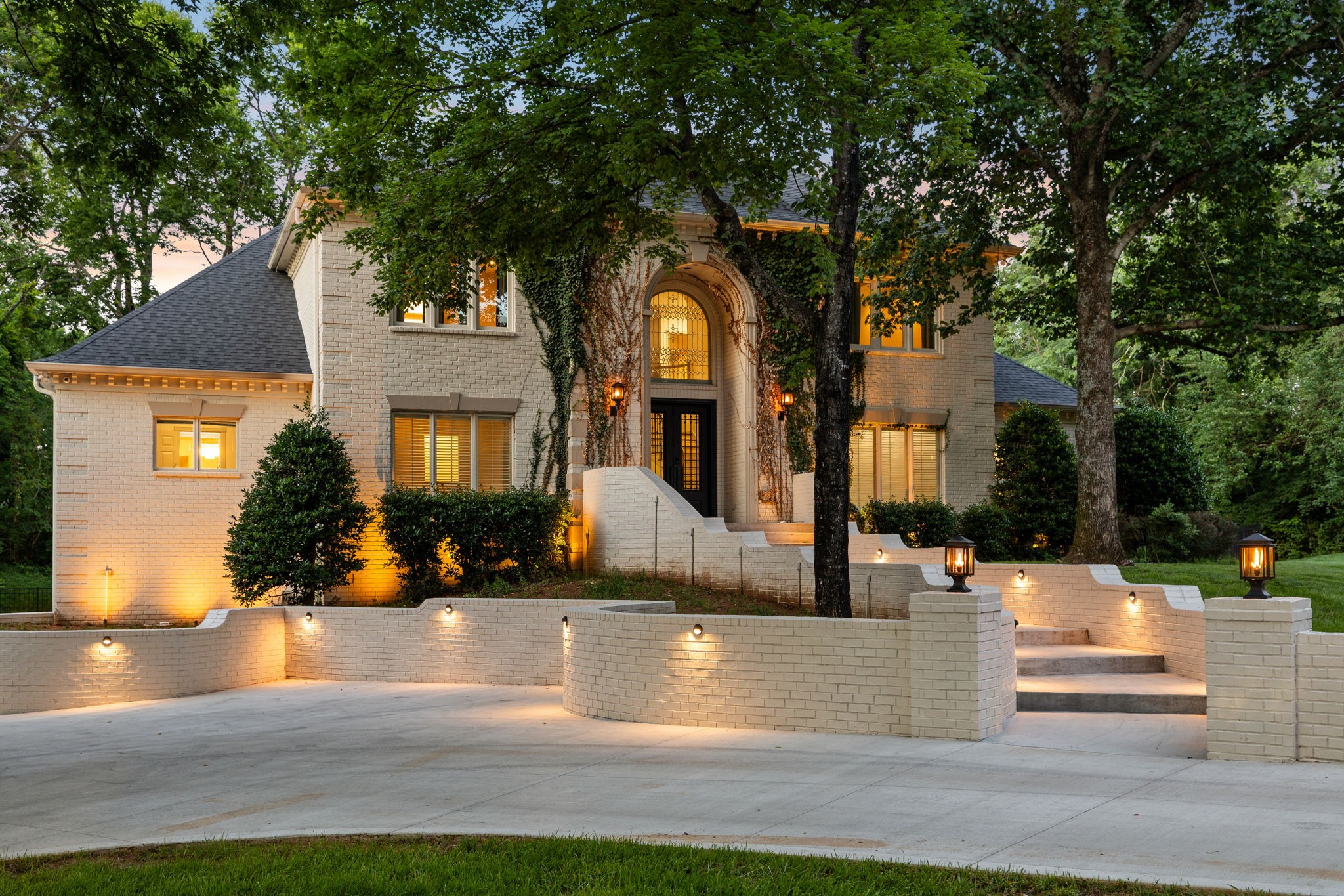  827 Maxwell Ct, Nashville, TN, 37220 - 物件實景