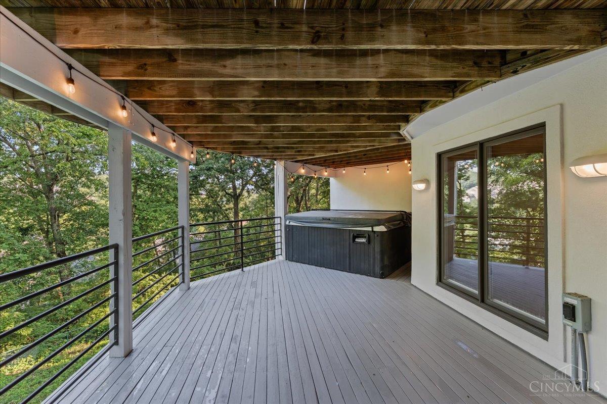 Cincinnati, Ohio, 45226, United States, 4 Bedrooms Bedrooms, ,4 BathroomsBathrooms,Residential,For Sale,1912021