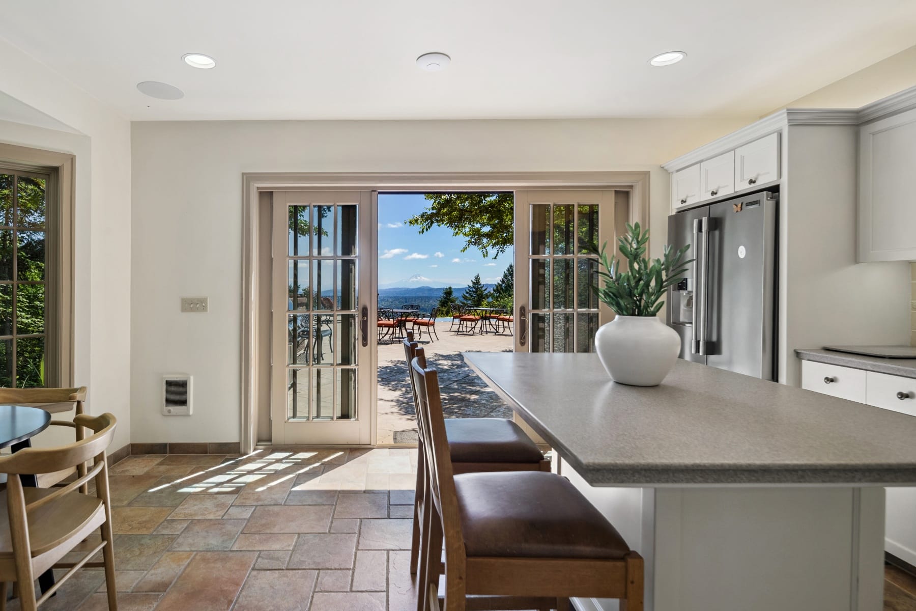  5570 SW MENEFEE DR Portland, OR 97239 - 物件實景