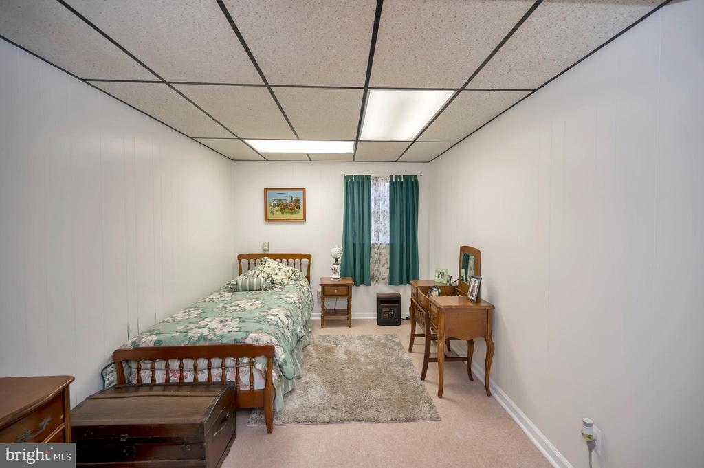 Fredericksburg, Virginia, 22406, United States, 5 Bedrooms Bedrooms, ,3 BathroomsBathrooms,Residential,For Sale,1977445