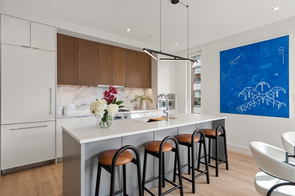 Boston, Massachusetts, 02118, United States, 2 Bedrooms Bedrooms, ,2 BathroomsBathrooms,Residential,For Sale,1988365