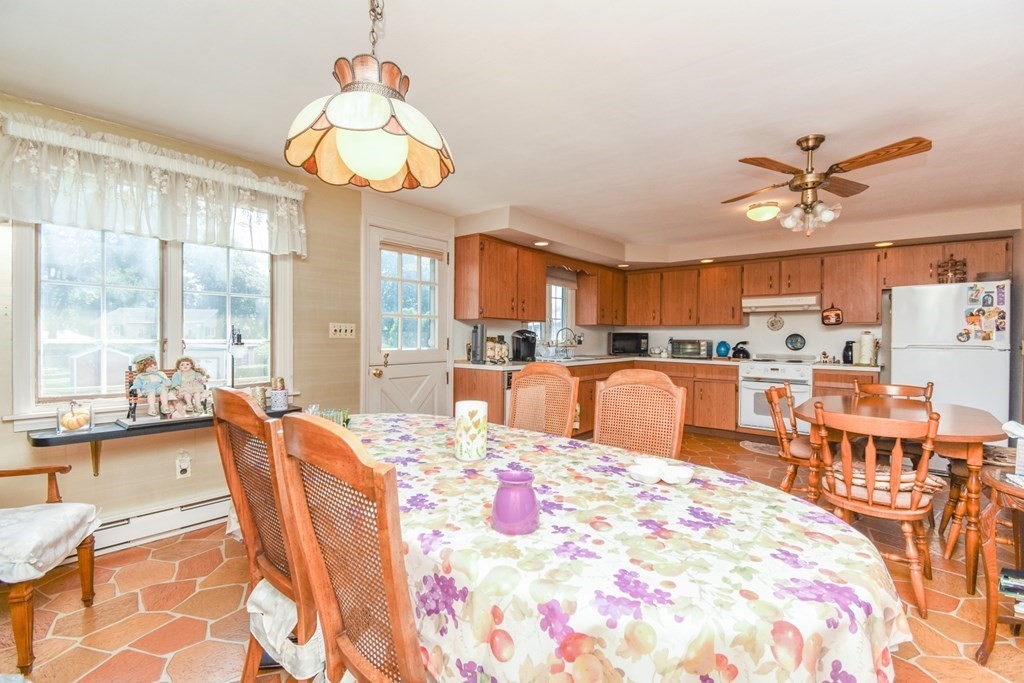 Nahant, Massachusetts, 01908, United States, 4 Bedrooms Bedrooms, ,3 BathroomsBathrooms,Residential,For Sale,1943119