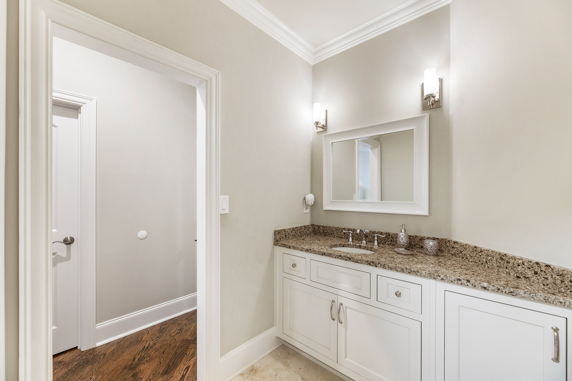  Old World Charm Meets Modern Luxury on This Milton Estate - 物件實景