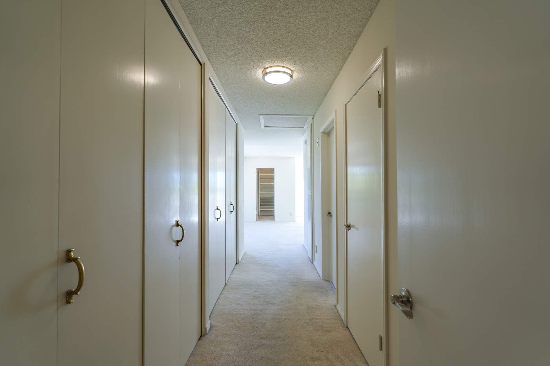  2440 Flintridge Drive - 物件實景