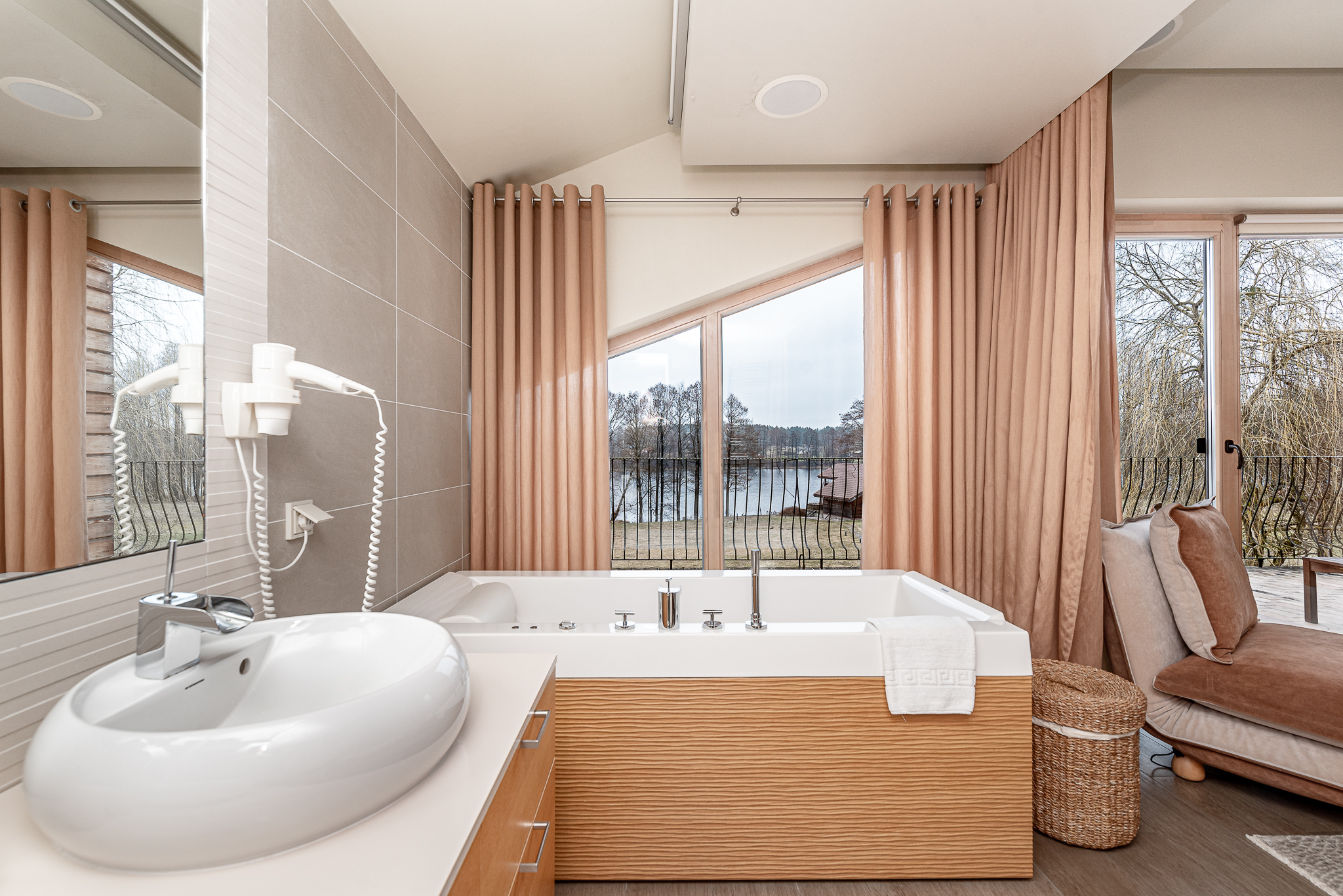  A spacious lakeshore residence near Druskininkai - 物件實景