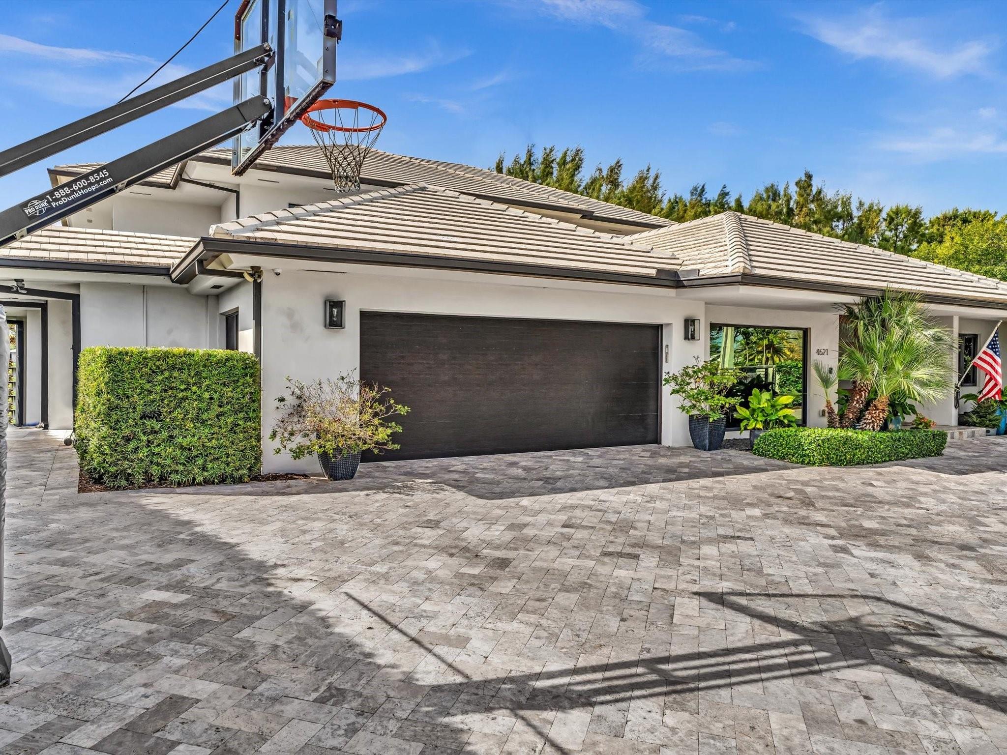 Fort Lauderdale, Florida, 33308, United States, 7 Bedrooms Bedrooms, ,8 BathroomsBathrooms,Residential,For Sale,1975659