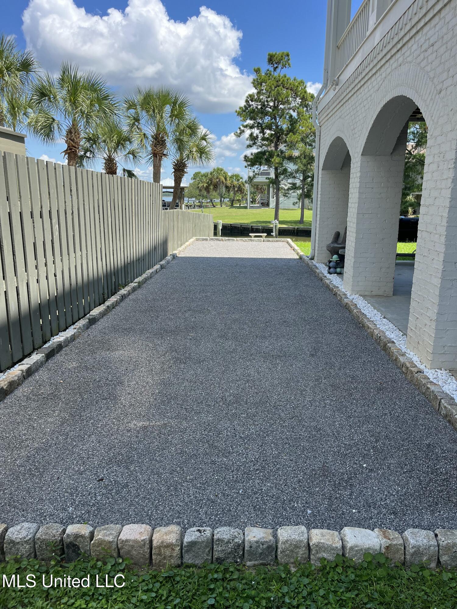 Pass Christian, Mississippi, 39571, United States, 5 Bedrooms Bedrooms, ,7 BathroomsBathrooms,Residential,For Sale,1989157