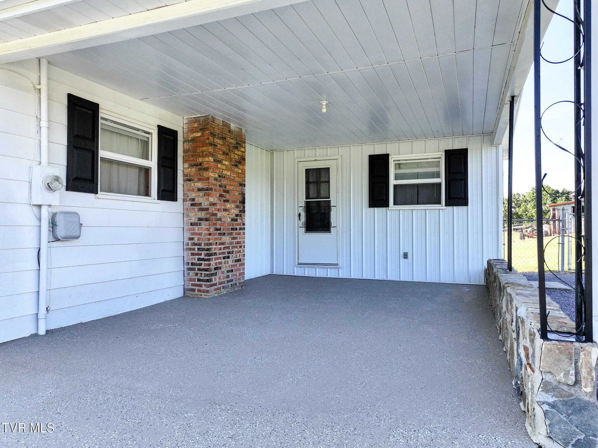 Greeneville, Tennessee, 37743, United States, 3 Bedrooms Bedrooms, ,2 BathroomsBathrooms,Residential,For Sale,1982221