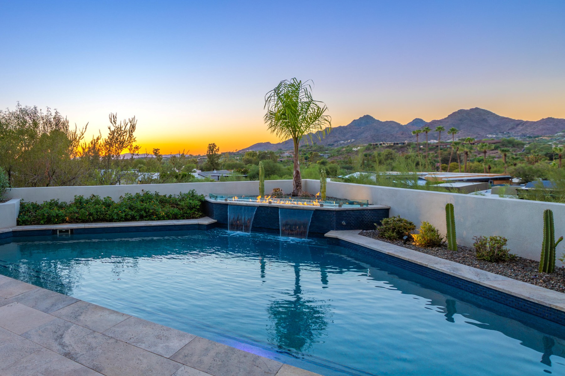  5724 N ECHO CANYON DR¦Phoenix, AZ - 物件實景