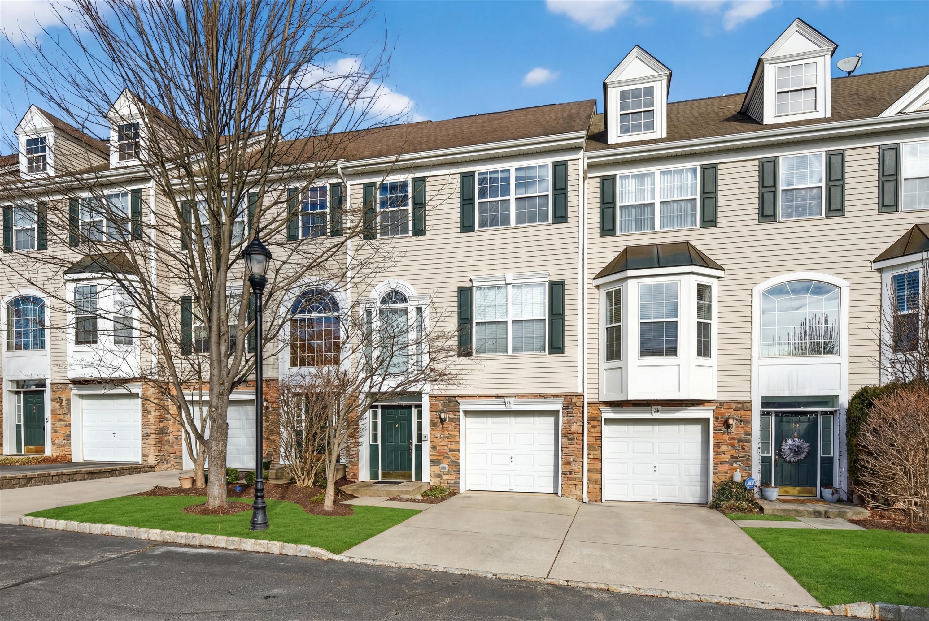 Monroe, New York, 10950, United States, 3 Bedrooms Bedrooms, ,3 BathroomsBathrooms,Residential,For Sale,2013062