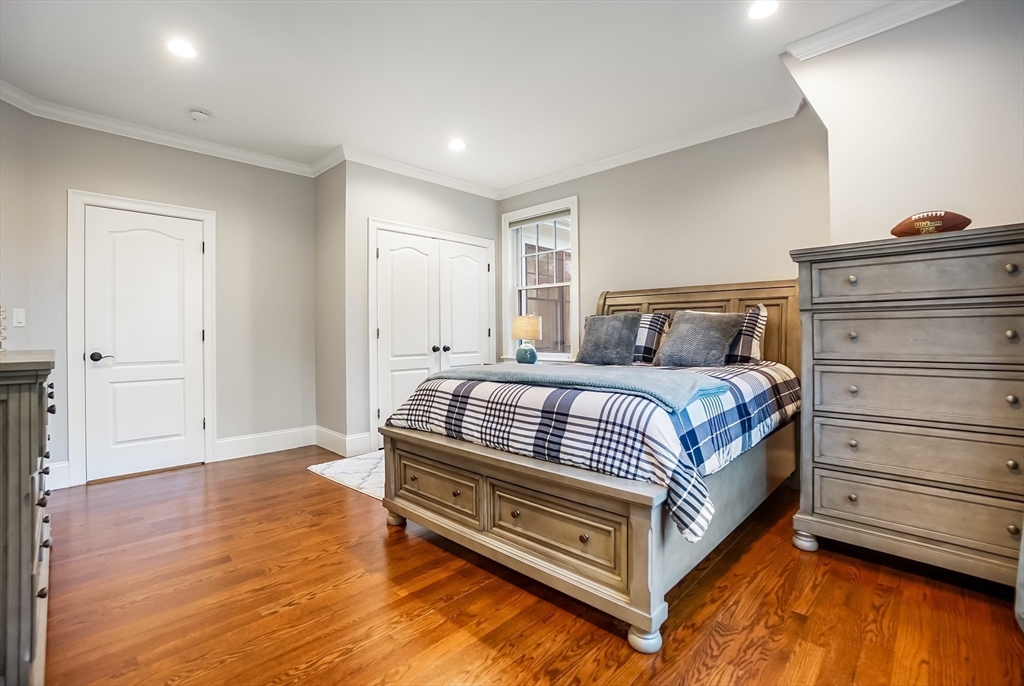 Newton, Massachusetts, 02460, United States, 4 Bedrooms Bedrooms, ,5 BathroomsBathrooms,Residential,For Sale,1929492