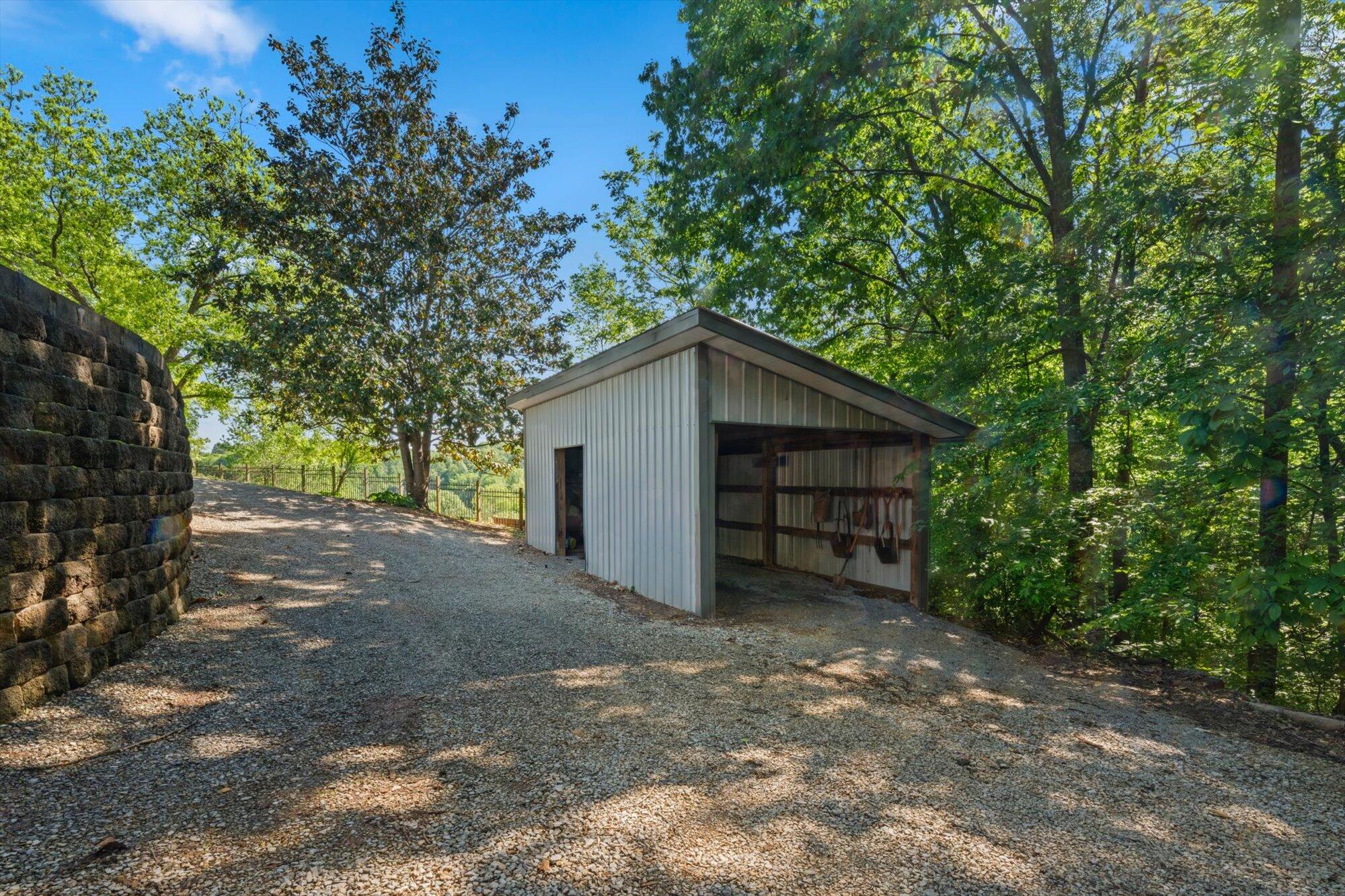 Athens, Tennessee, 37303, United States, 4 Bedrooms Bedrooms, ,3 BathroomsBathrooms,Residential,For Sale,1983022